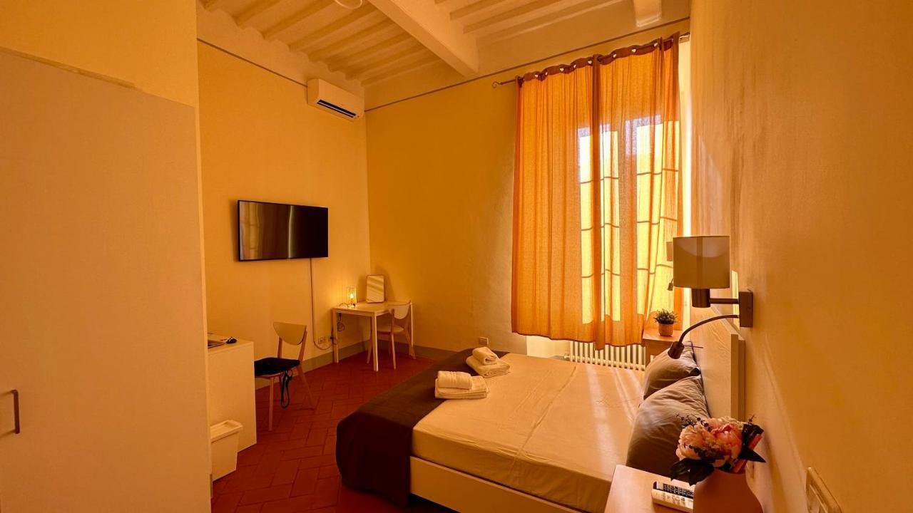 B&B - Residenza D'Epoca Piazza Cairoli Pisa Bagian luar foto