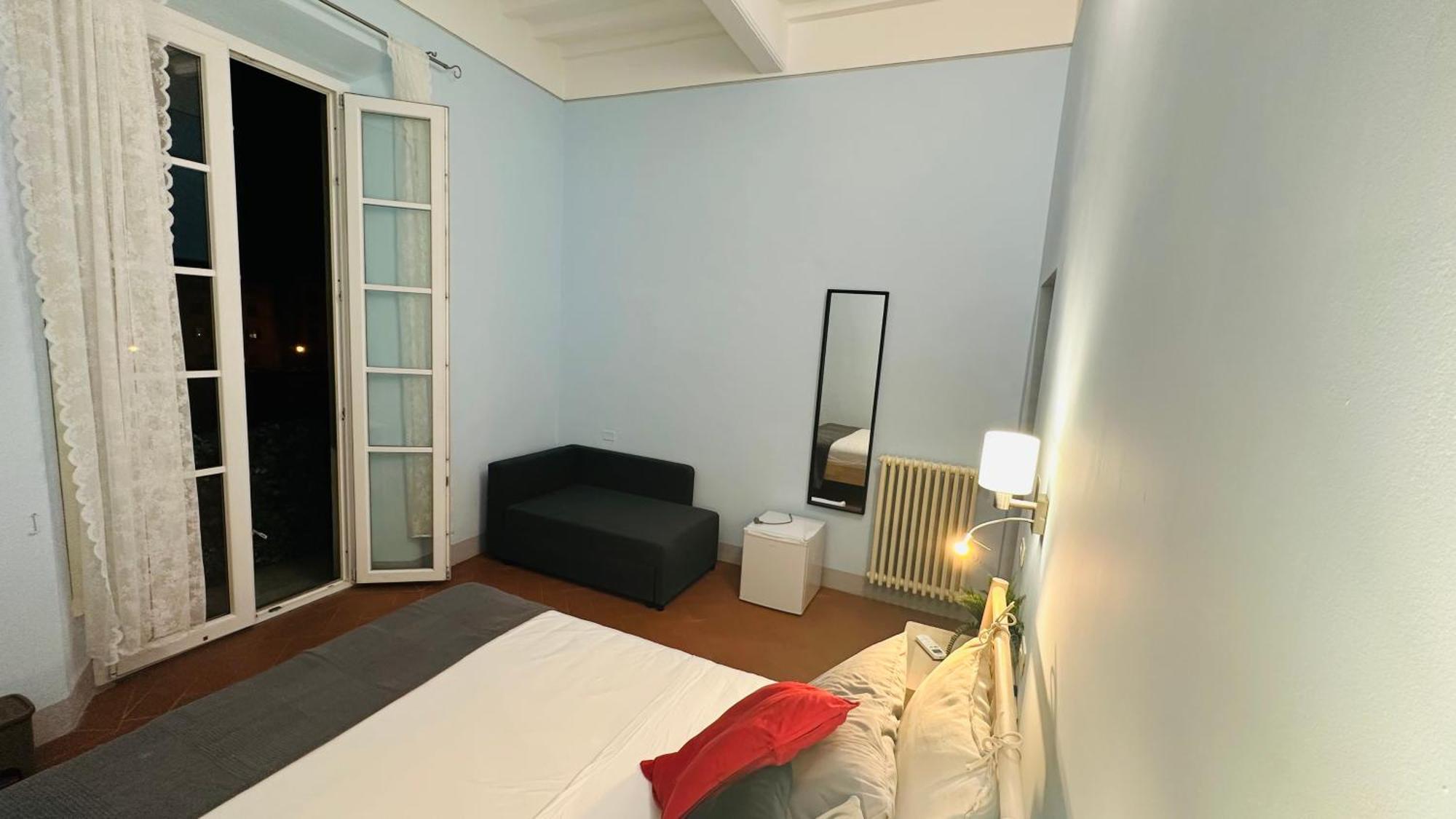 B&B - Residenza D'Epoca Piazza Cairoli Pisa Bagian luar foto